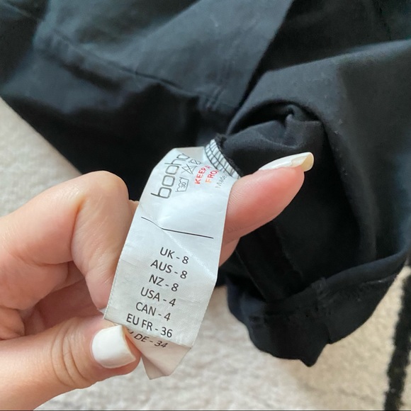 BOOHOO Black Vneck Button Front Crop T-shirt Top - Picture 4 of 6